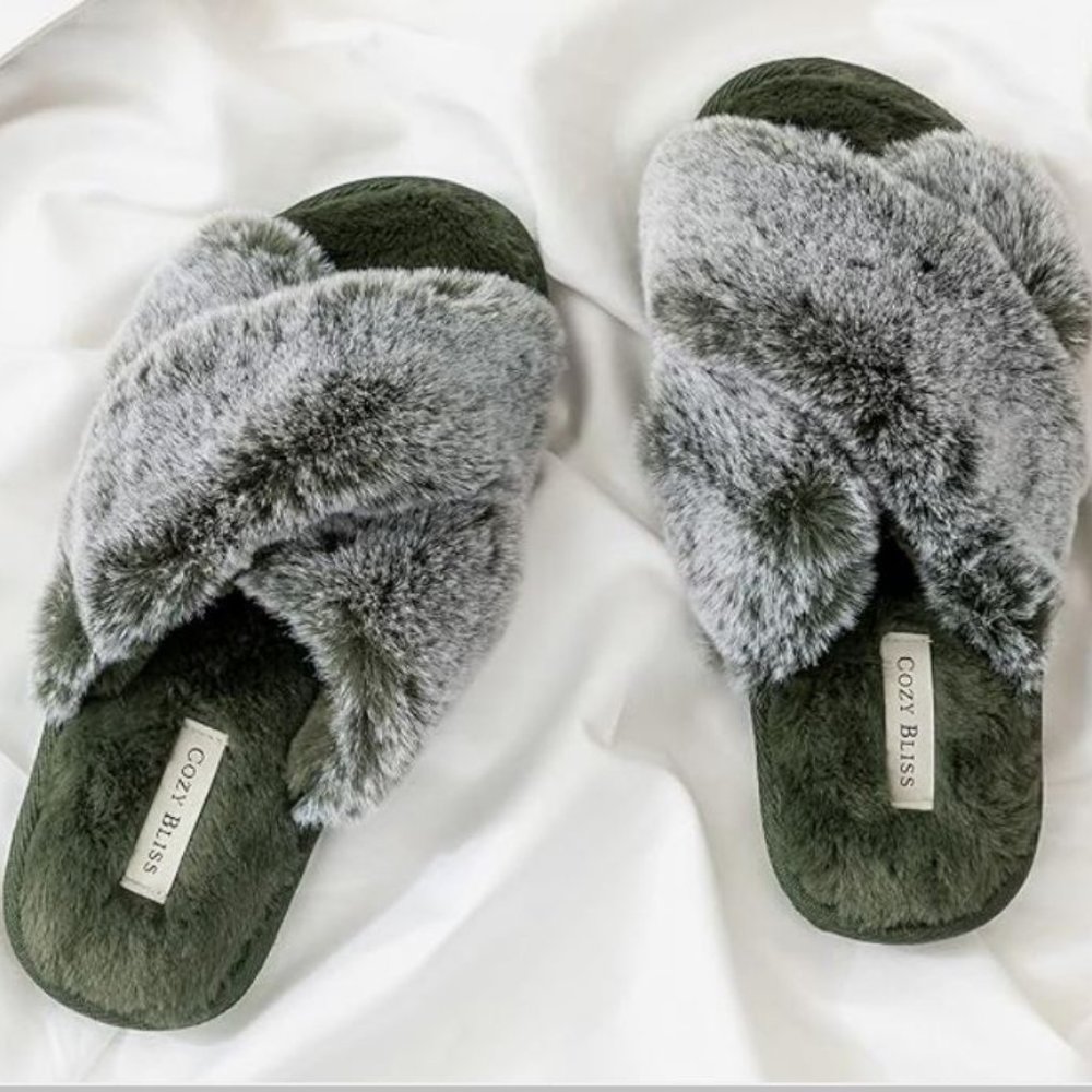 Cozy Bliss Women's Faux Fur Slippers Cross Band Open Toe Breathable Fuzzy Fluffy